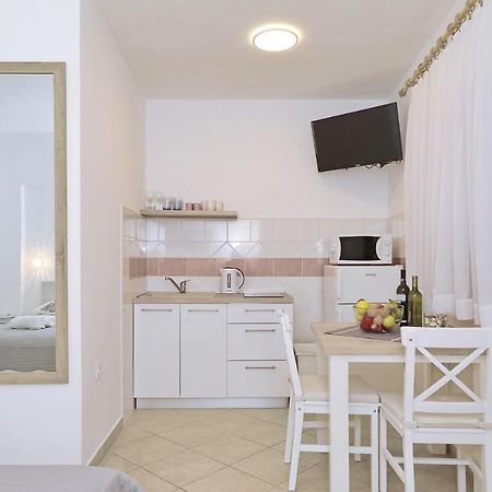 Apartmani Strpic ビオグラード・ナ・モル エクステリア 写真