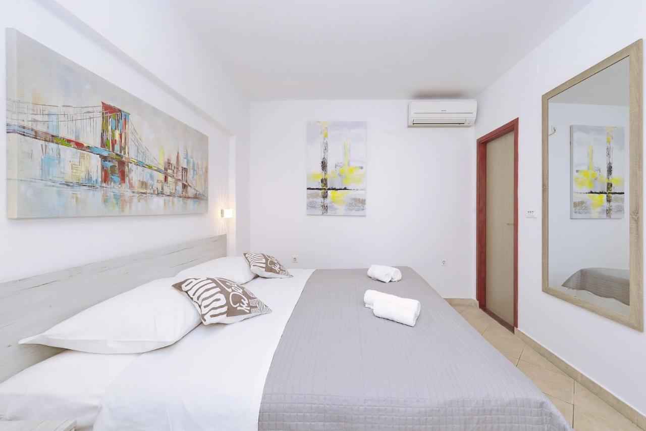 Apartmani Strpic ビオグラード・ナ・モル エクステリア 写真