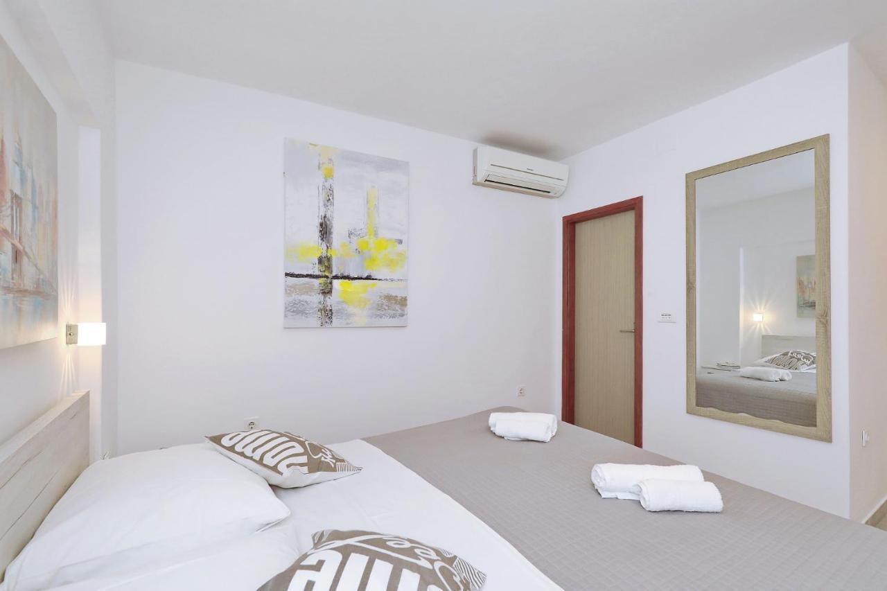Apartmani Strpic ビオグラード・ナ・モル エクステリア 写真