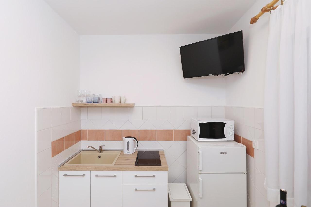 Apartmani Strpic ビオグラード・ナ・モル エクステリア 写真