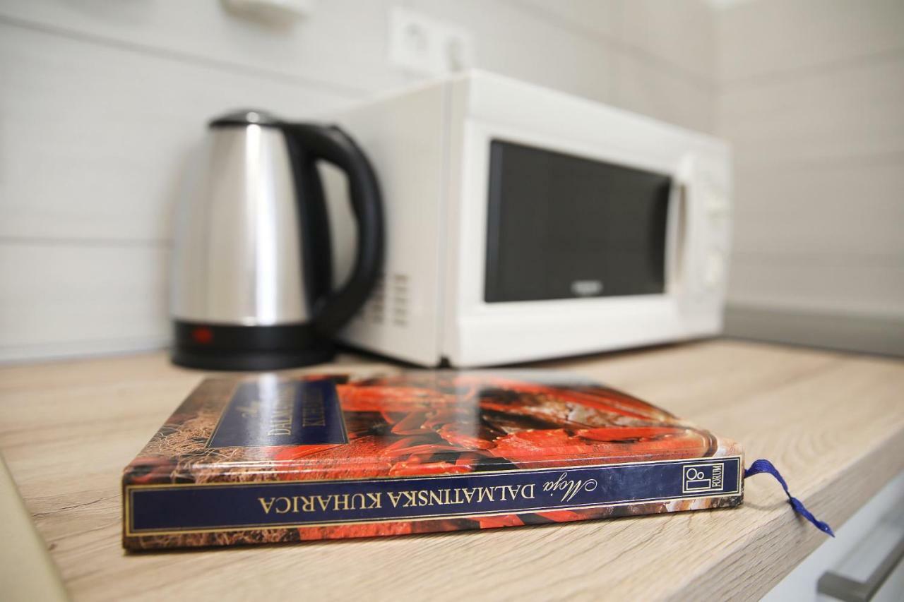 Apartmani Strpic ビオグラード・ナ・モル エクステリア 写真